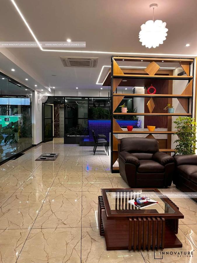 Hotel 24Inn Residency Pathanāmthitta Exterior foto